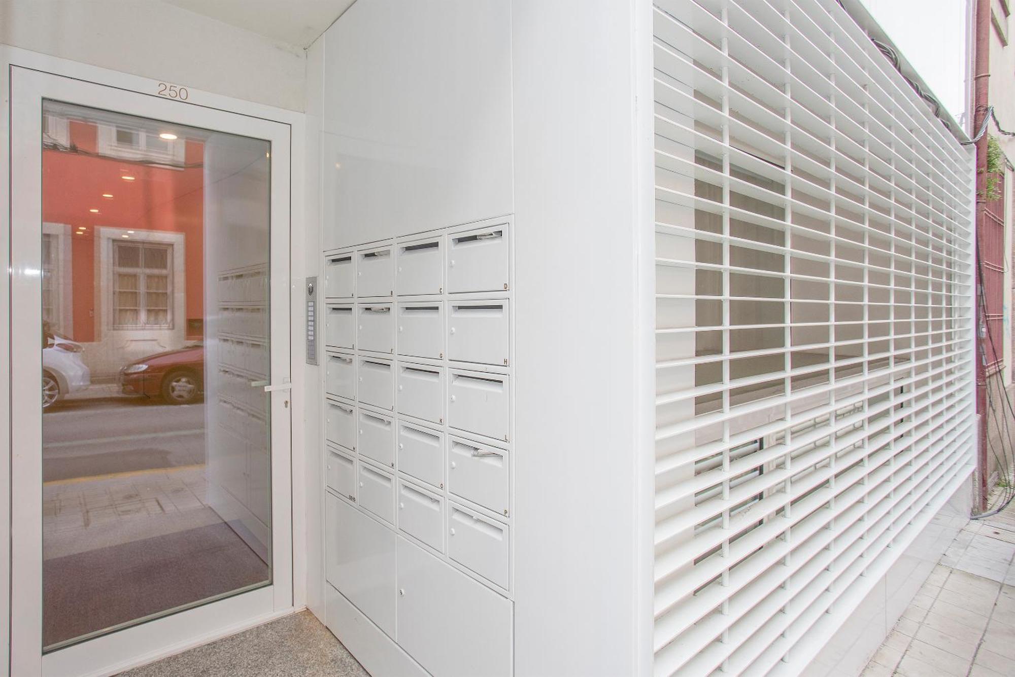 Liiiving In Porto - Luxury Gallery Apartments Екстер'єр фото